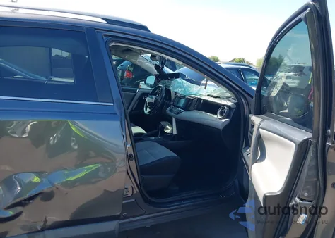 2018 Toyota Rav4 Xle from USA, damaged, VIN 2T3WFREV3JW440082